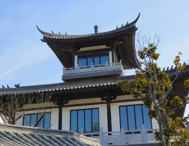 高大的古风建筑