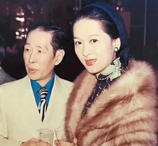 年仍与邓永祥维持夫妻关系的赛珍珠相比,洪金梅才更像邓永祥的妻子