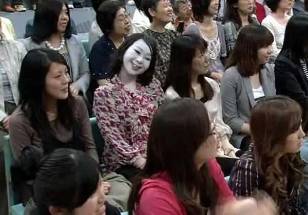 日本歪头姐到底是怎么回事 日本歪头姐灵异事件真相-奇异说