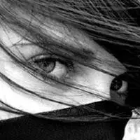 蒙面头像女高清图片 蒙面遮脸的个性头像【点击鼠标右键下载】