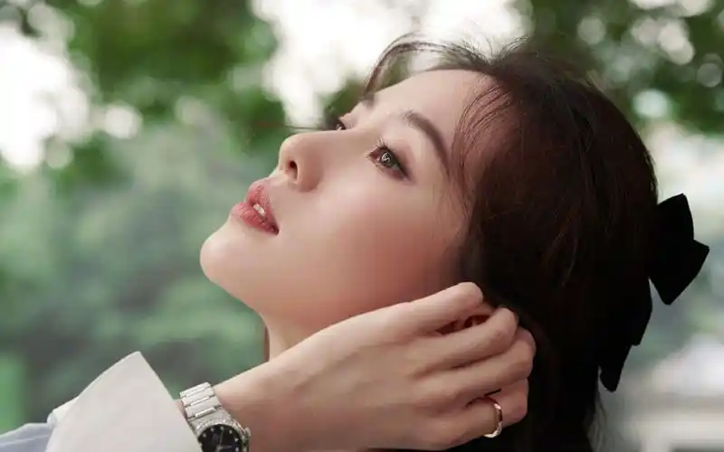 刘诗诗优雅温婉写真桌面壁纸