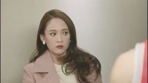 放弃我抓紧我:薇薇独自一人去往酒店,可门一打开瞬间惊呆了!