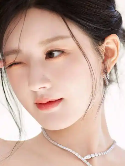 赵露思高清美图分享,颜值出众