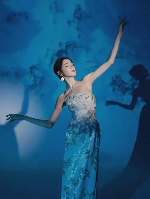 迪丽热巴镜花水月61人鱼幻境组图