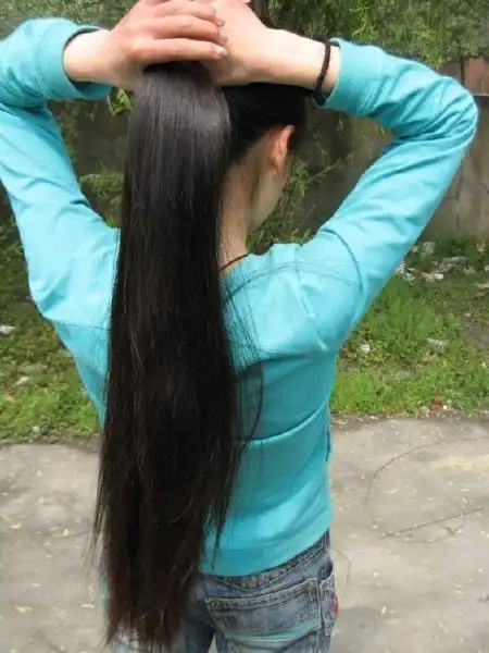 第一:长发传统发型在跑步时的痛点