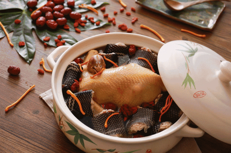 年夜饭中最先吃光光的菜给坛佛跳墙也不换