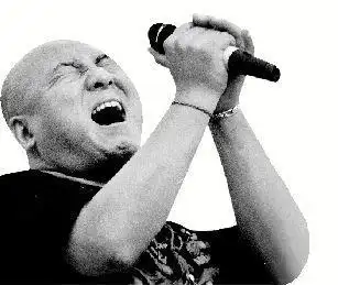 零点乐队状告前主唱周晓鸥 业内称无兄弟唯利益