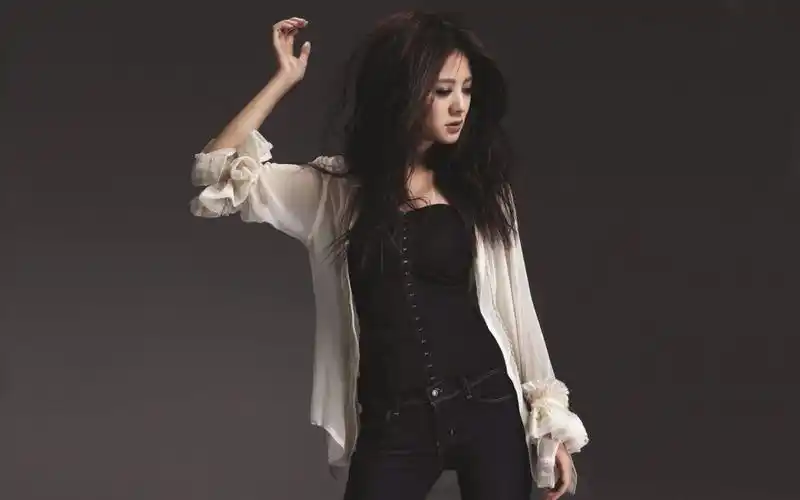 安以轩个人照片壁纸612