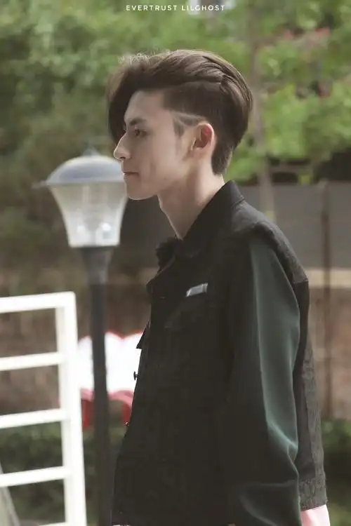 小鬼王琳凯超话