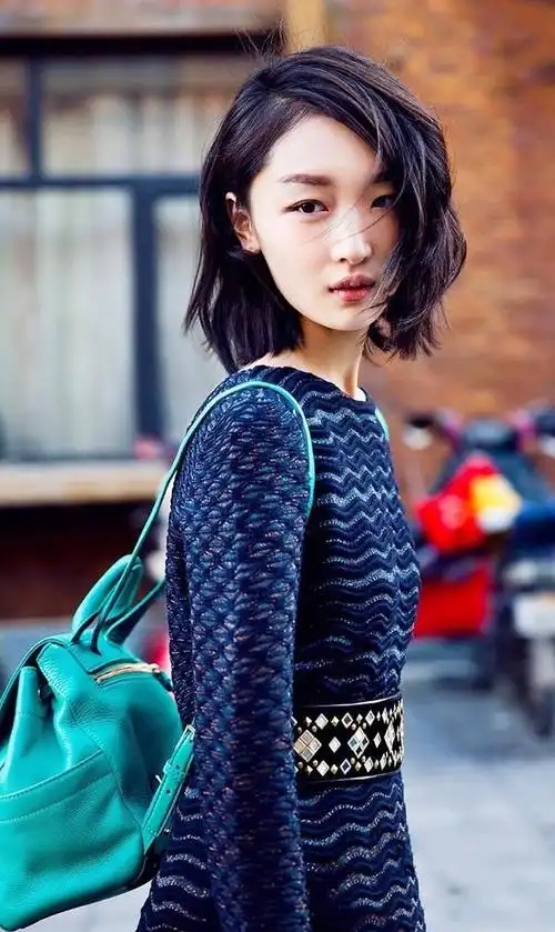 周冬雨精美壁纸:美丽青春,古灵精怪,太惹人喜欢了!