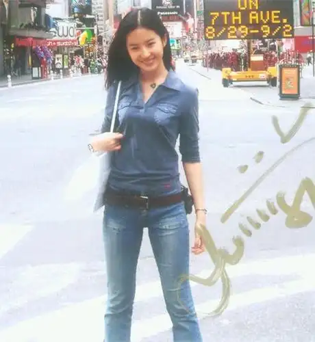 看一下吧刘亦菲的裸妆照