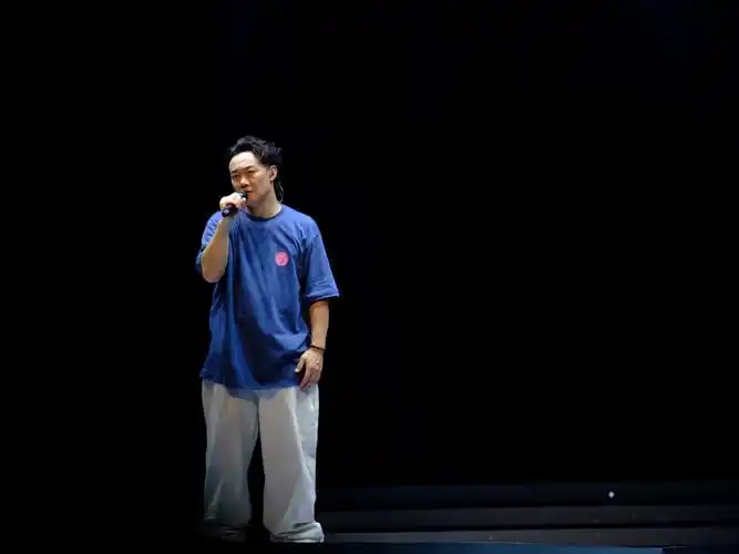 12.10成都尾场陈奕迅fearndreams安可k歌之王(国语)