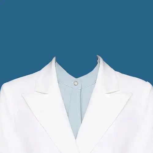 打开醒图,导入一张自己喜欢的证件照模板,点击"贴纸",导入自己的正脸