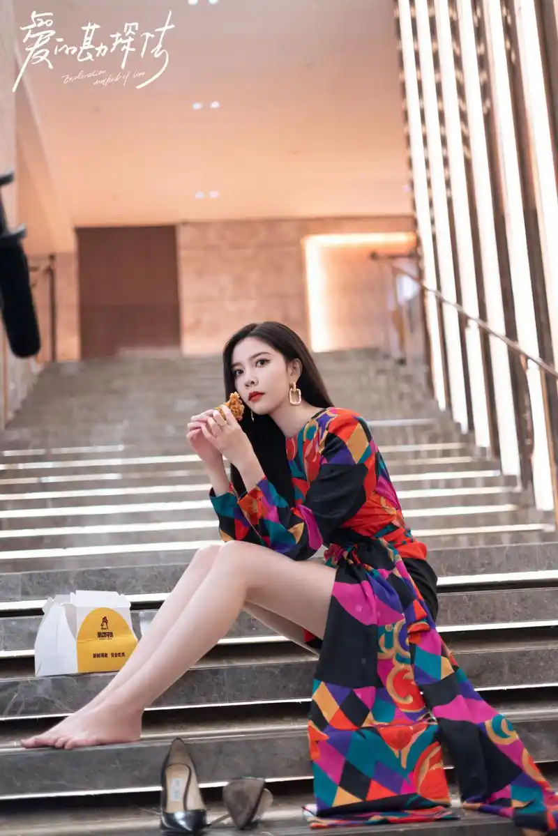 王霏霏美腿玉足合集