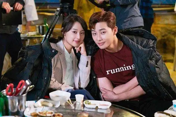 朴叙俊金智媛约是什么关系拍摄一部戏的同事