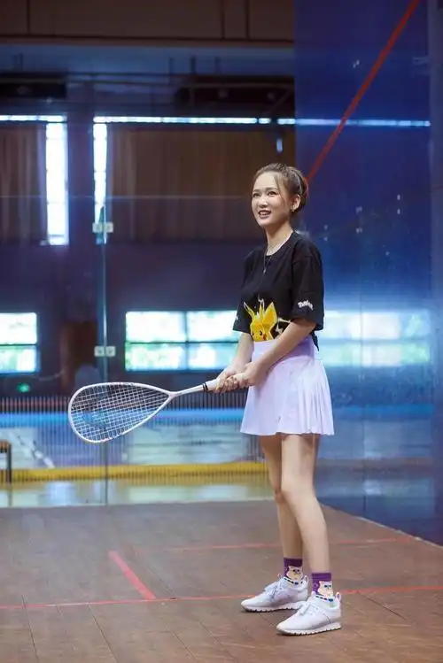 陈乔恩恋爱后更加迷人了黑色网纱裙现身完美诠释性感又可爱