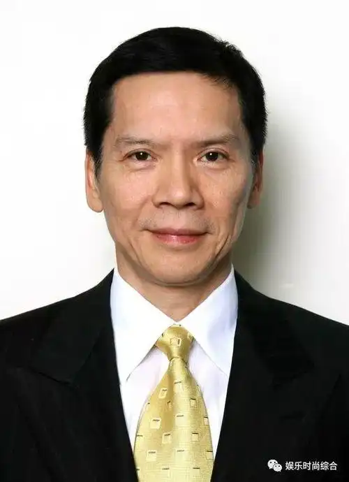 向华强到底多厉害,为何能和成龙等其他大佬齐名?