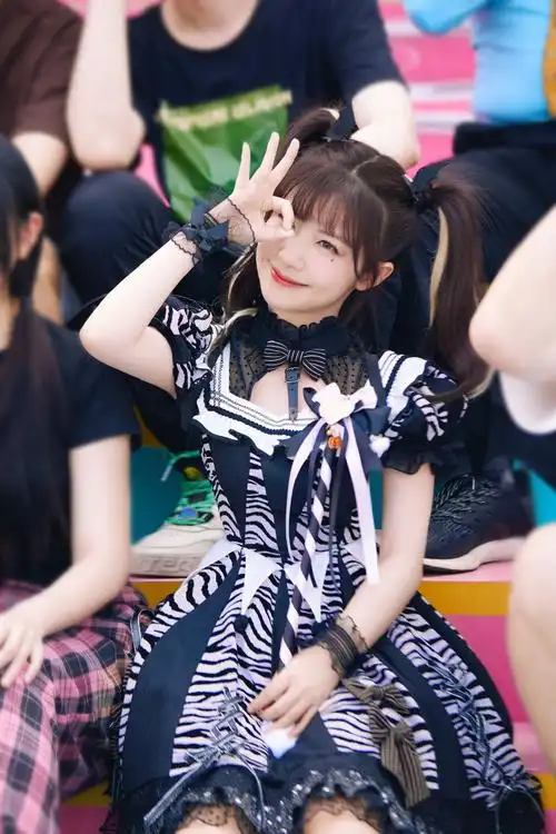 赖美云说大长腿戳中了我的痛点##向前冲开播