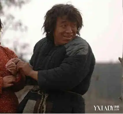 【图】黄渤图片搞笑欣赏 "赛车"春节冲进影院 黄渤再搞黑色幽默