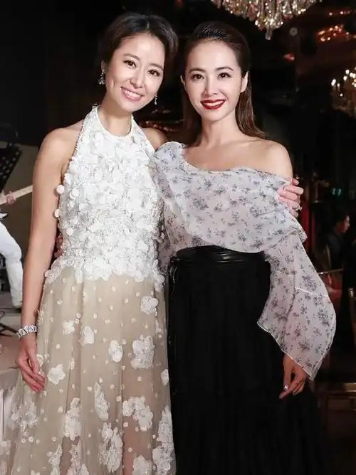 蔡依林与林心如同框合影年龄只相差四岁颜值却像妈妈和女儿