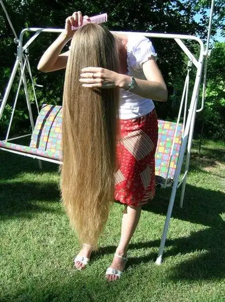 收藏的一组国外长发图片