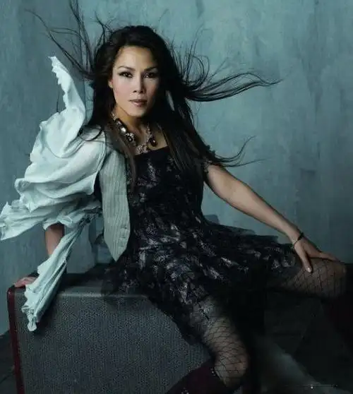 歌手田震照片曝光 传其受血液病困扰隐退歌坛