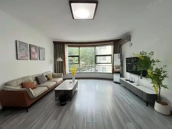 如意花园 3室2厅2卫 精装修112平米,澳门路138号