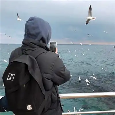 超火超好看的背影头像男生