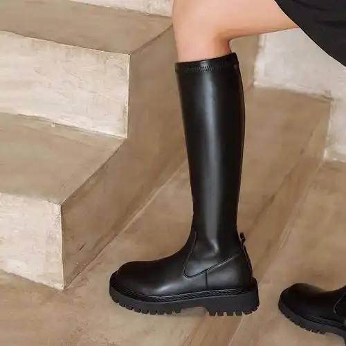 这双高筒靴实在是太可了又软又显瘦