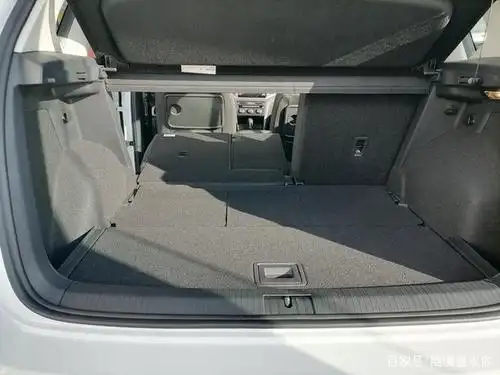 高尔夫嘉旅的后备箱