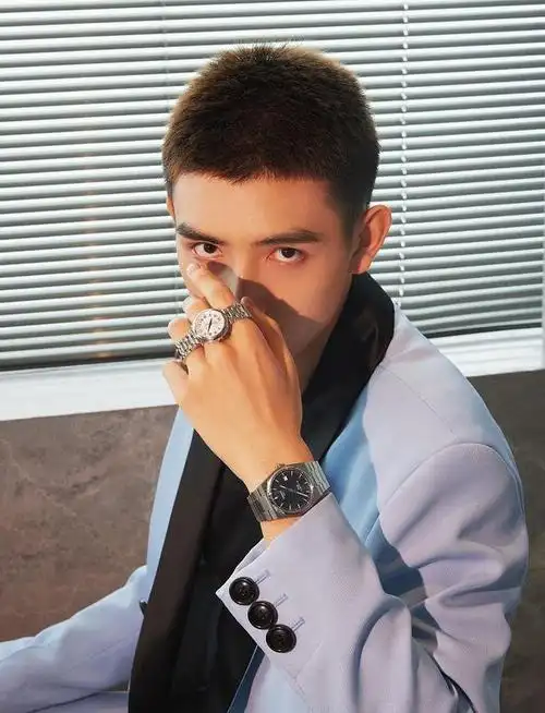 陈飞宇寸头造型竟有些许性感的味道