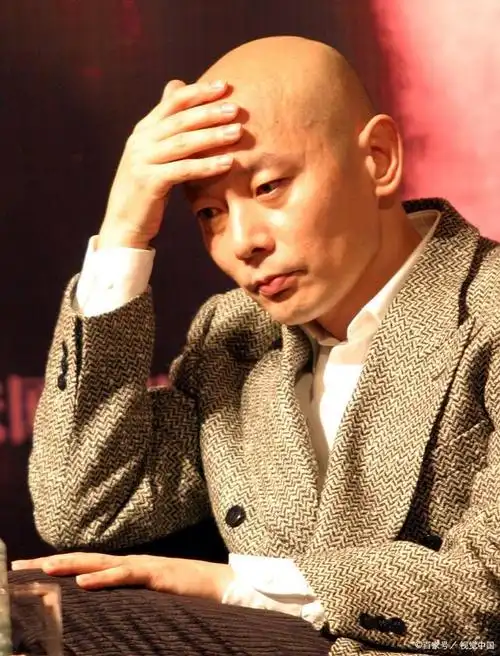 葛优的不留情面,周冬雨的敷衍,堪称金鸡奖经典名场面