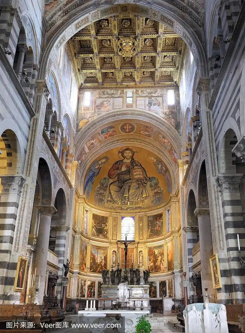 意大利比萨大教堂内部