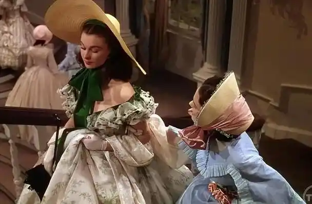 影片将背景设定在美国南北战争和重建的背景下,生动讲述了斯嘉丽