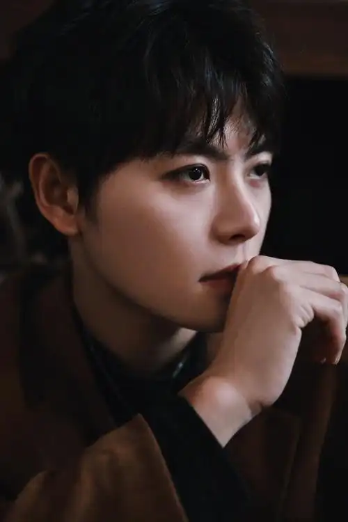 追光的人肖宇梁侧颜杀