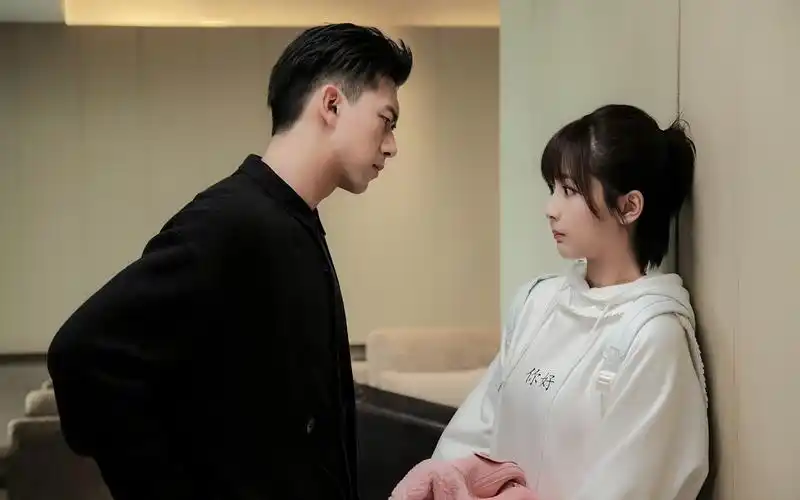 桌面壁纸 影视 影视其他 > 亲爱的热爱的壁纸壁纸分辨率:(1920x1200))