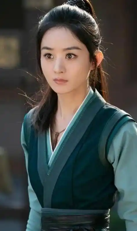 《神雕侠侣》中饰演的角色是穆恋慈《老九门》中饰演的角色是尹新月