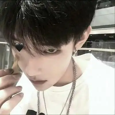 男生头像阳光帅气高清喜欢迩坏坏的笑容