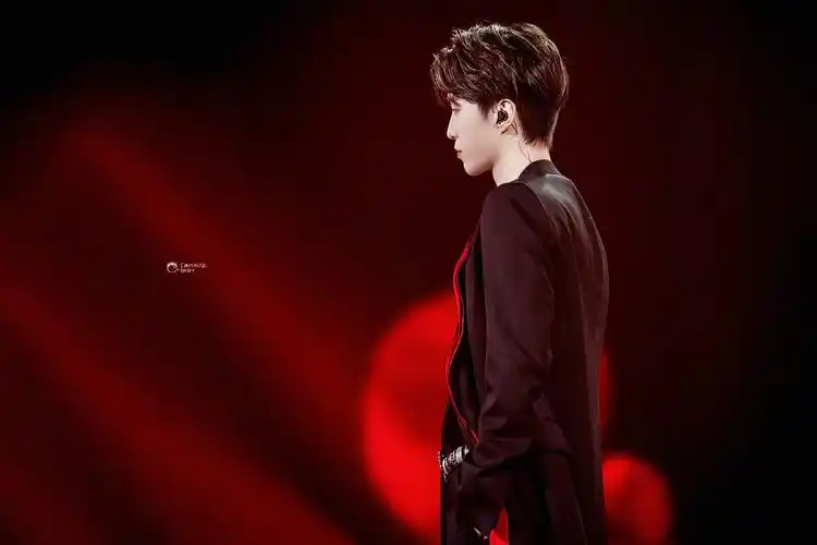 范丞丞 - 堆糖,美图壁纸兴趣社区