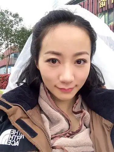 韩雪晒素颜 清秀字体获一致好评