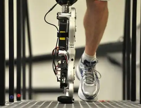 由意念控制仿生假肢问世或将用于伤残士兵图