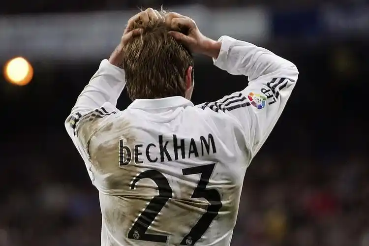 策划献礼贝克汉姆38岁生日绿茵场上最美的贝影