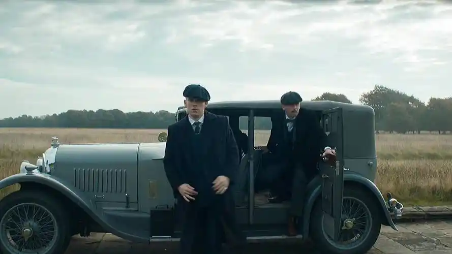 【浴血黑帮】 感受剃刀党西装暴徒的魅力吧