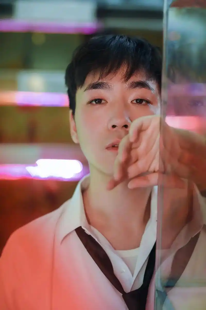 港风男士写真#上热门 #男生写真 #男士发型 #男士穿搭 # - 抖音