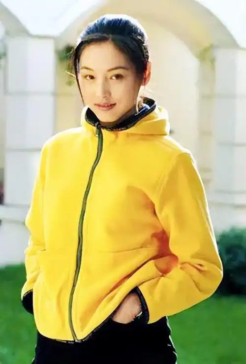 知名女星张延个人资料简介(父亲早逝最疼妈妈,我与丈夫有两个家)