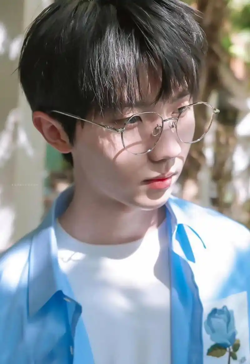 马嘉祺壁纸 超级好看很适合当壁纸