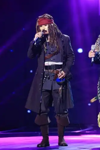 《蒙面》新唱将暴露 蓝瘦的海盗很香菇