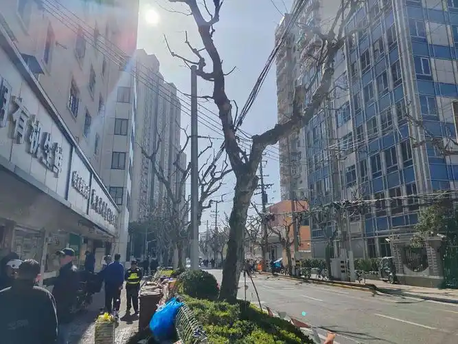 查看全部图片(11张)位置 - 静安区 - 静安寺 康定路交通餐厅银行酒店