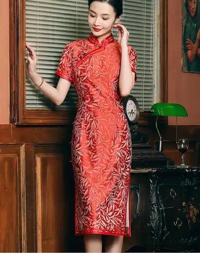 鸭鸭(yaya)织锦缎旗袍中长款2021年气质复古宴会改良短袖旗袍妈妈装