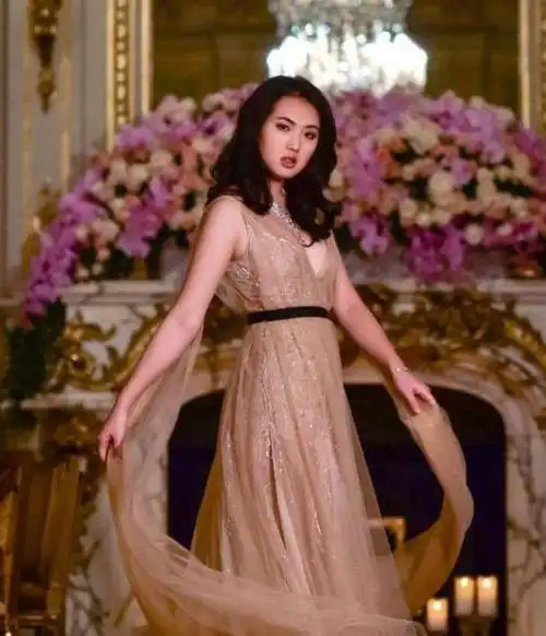 探索华为二公主姚安娜的罗马之路:出生,成长与争议